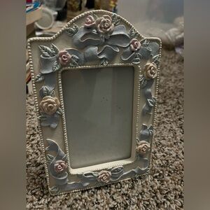 Vintage-Inspired Floral Picture Frame